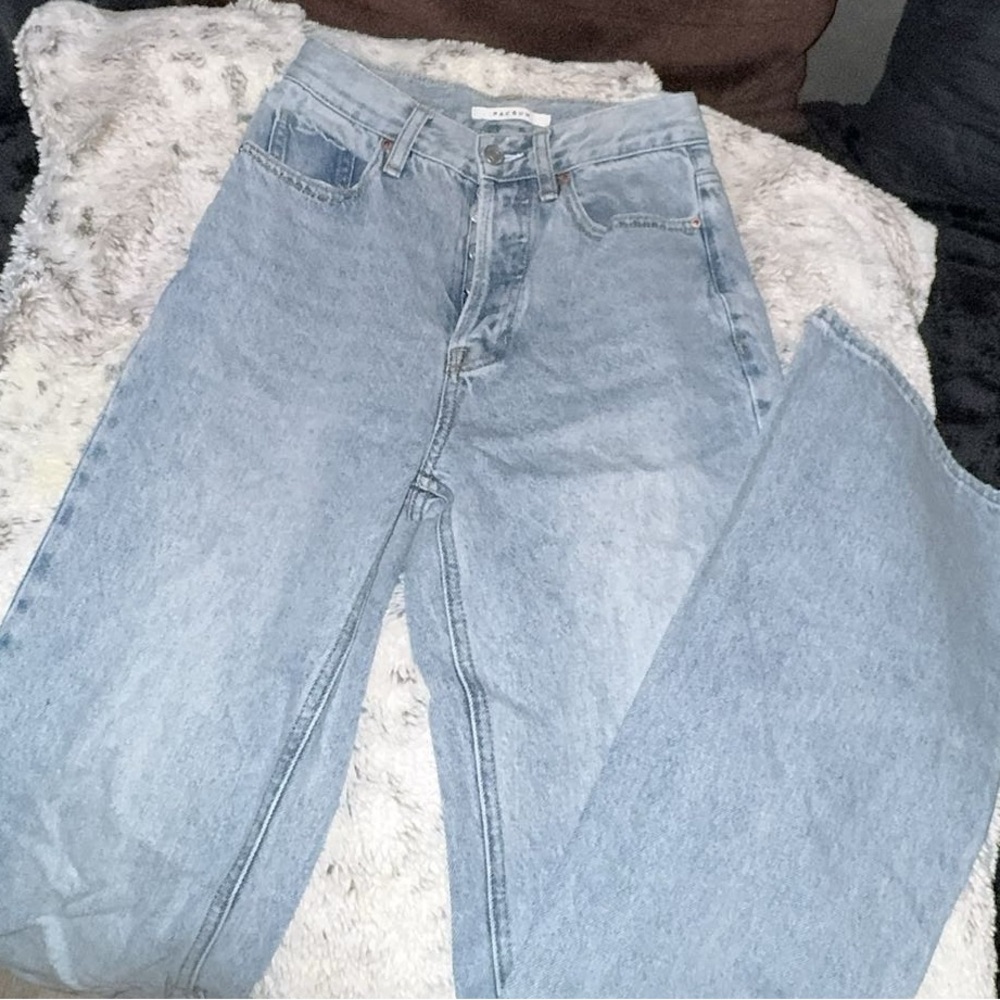 Pacsun woman’s jeans